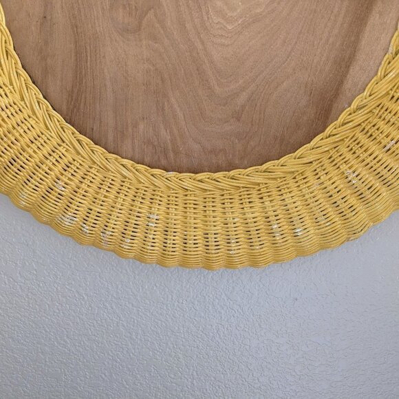 Vintage Natural Wicker Wall Mirror 1960s Frame ~29.5"x20" - Picture 2 of 10